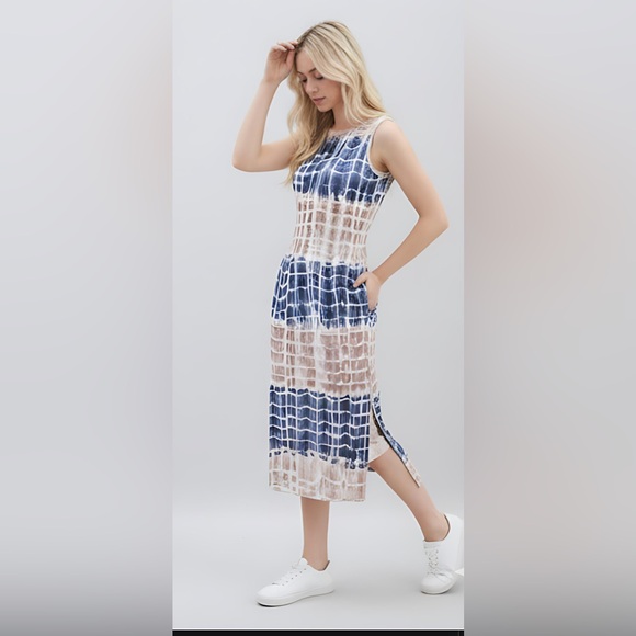 Tie Dye Split Hem Tank Dress - Picture 4 of 7